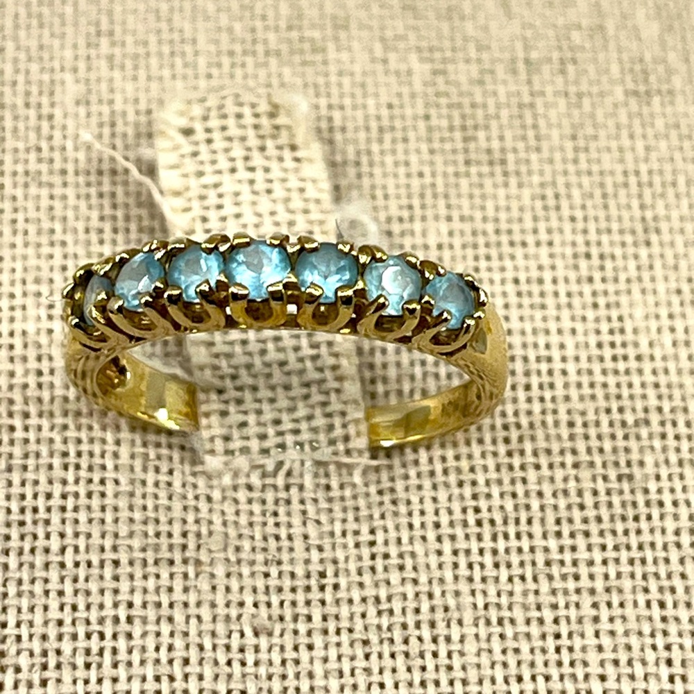 ✨ Vintage 10K Gold Natural Aquamarine Band Ring – Estate Beauty! ✨